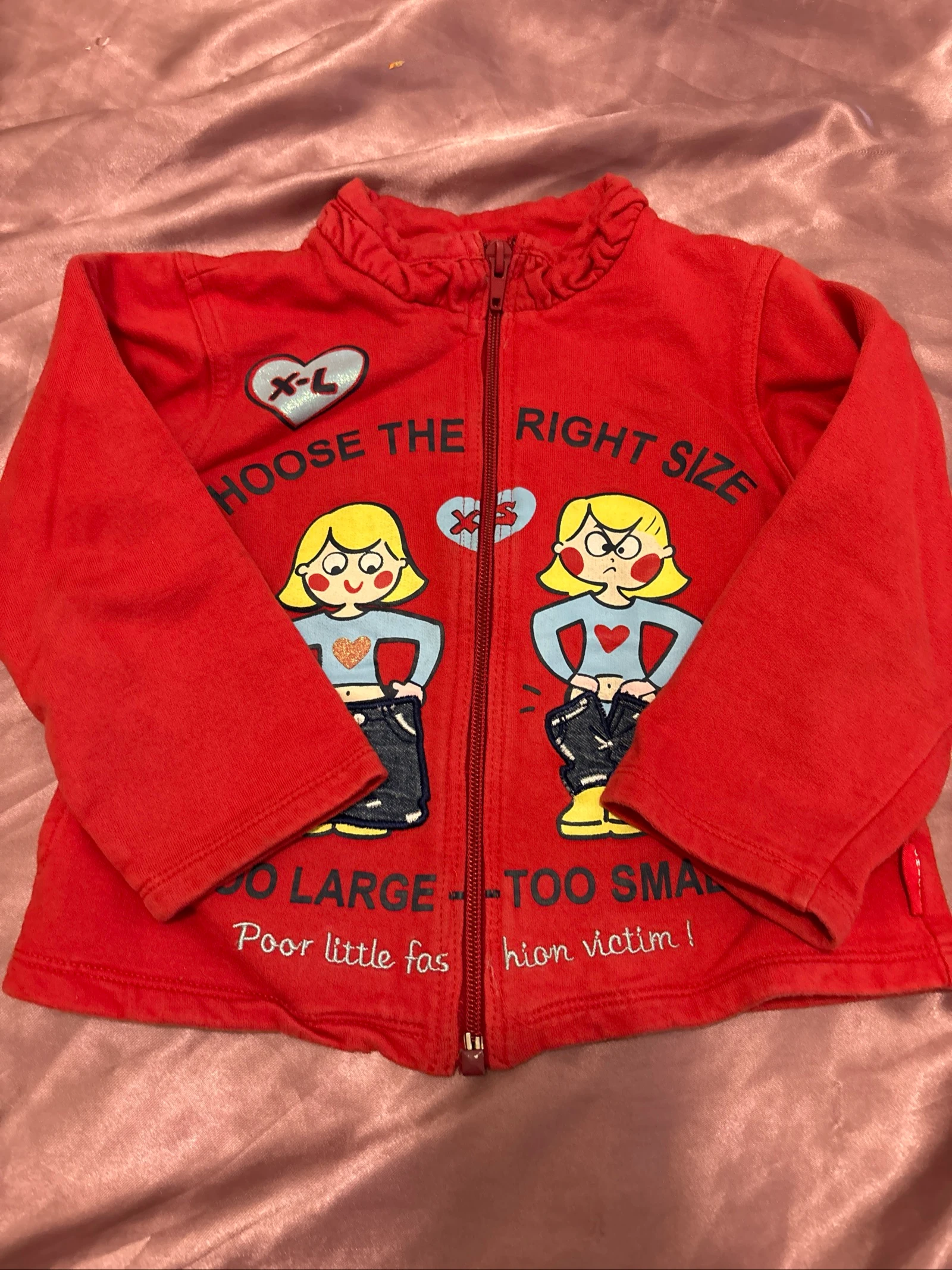 Rood kinderkapsel met rits en grappige print – photo 2